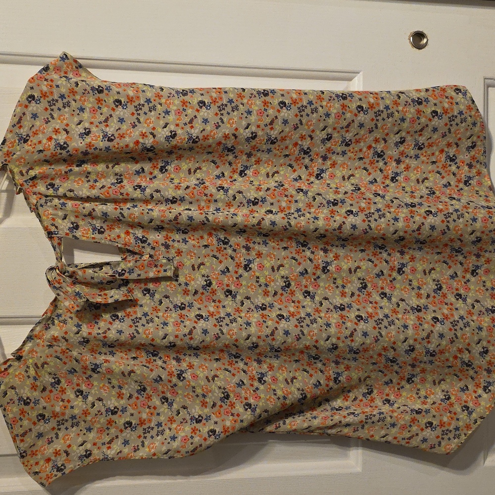 LC Lauren Conrad Multicolor Floral Blouse - Picture 7 of 8